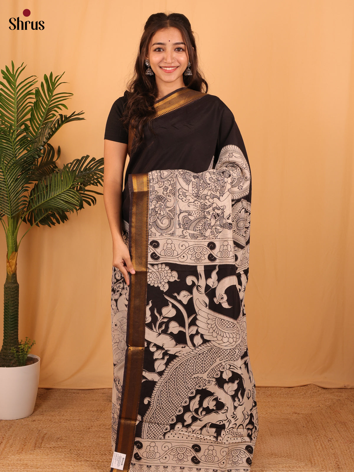 Black & Cream - Mangalagiri silkcotton Saree - Shop on Shrus.com