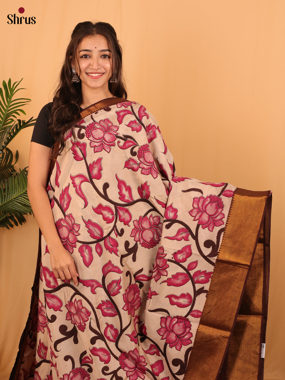 Cream & Pink - Mangalagiri silkcotton Saree - Shop on Shrus.com