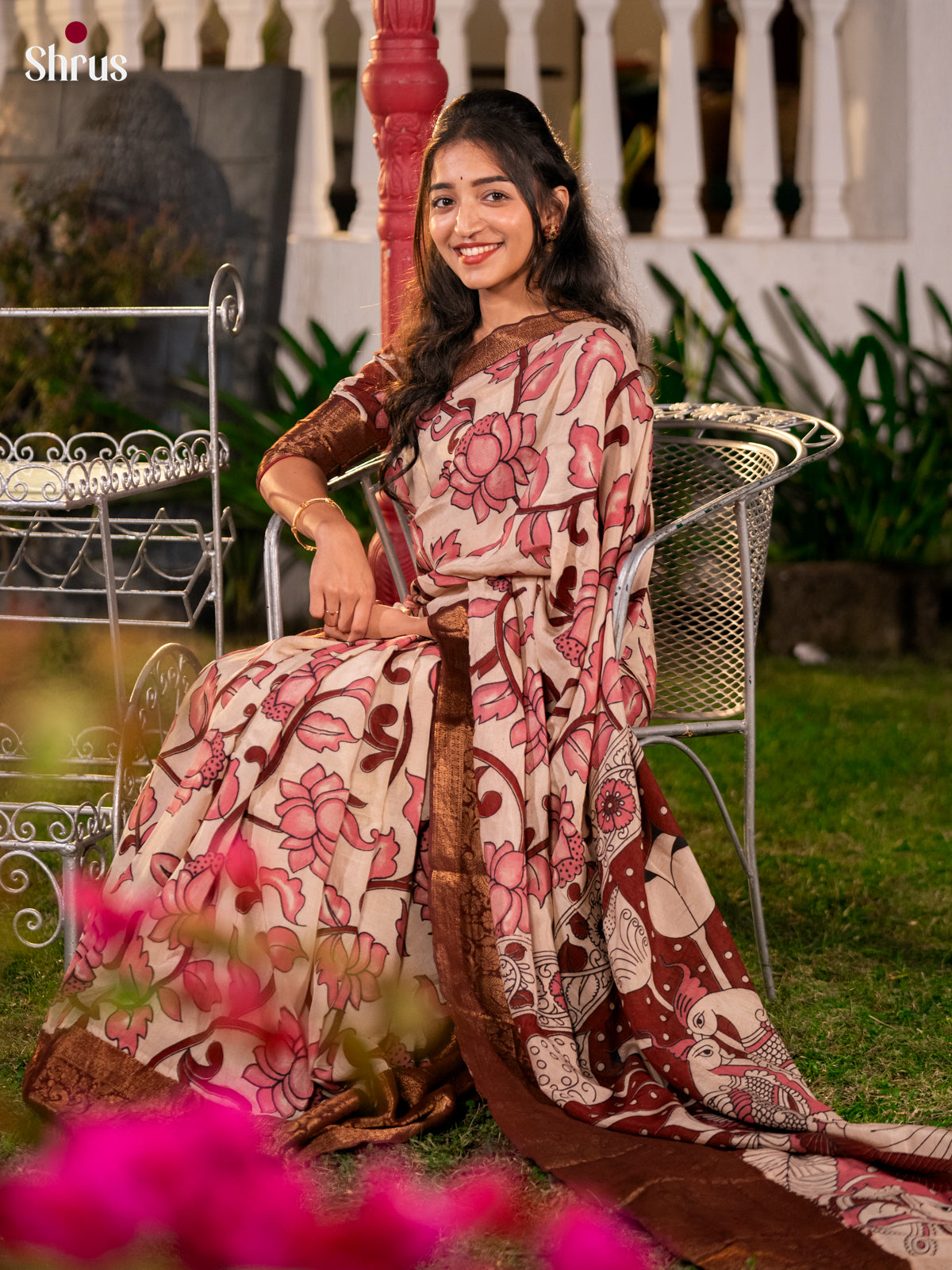 Cream & Pink - Kalamkari Printed Mangalagiri silkcotton Saree - Shop on Shrus.com