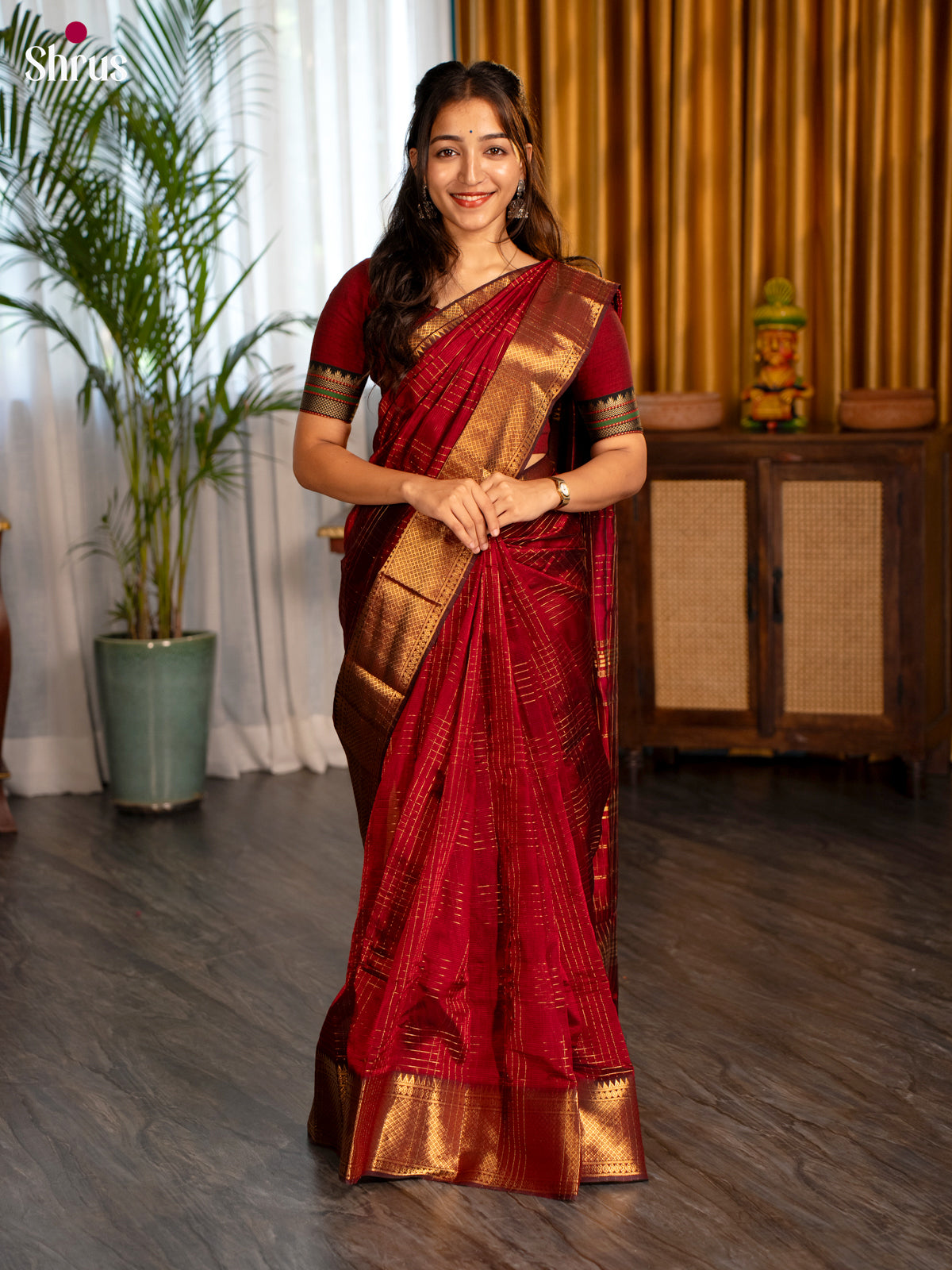 Maroon(Single Tone) - Mangalagiri silkcotton Saree with Gold Zari Border - Shop on Shrus.com