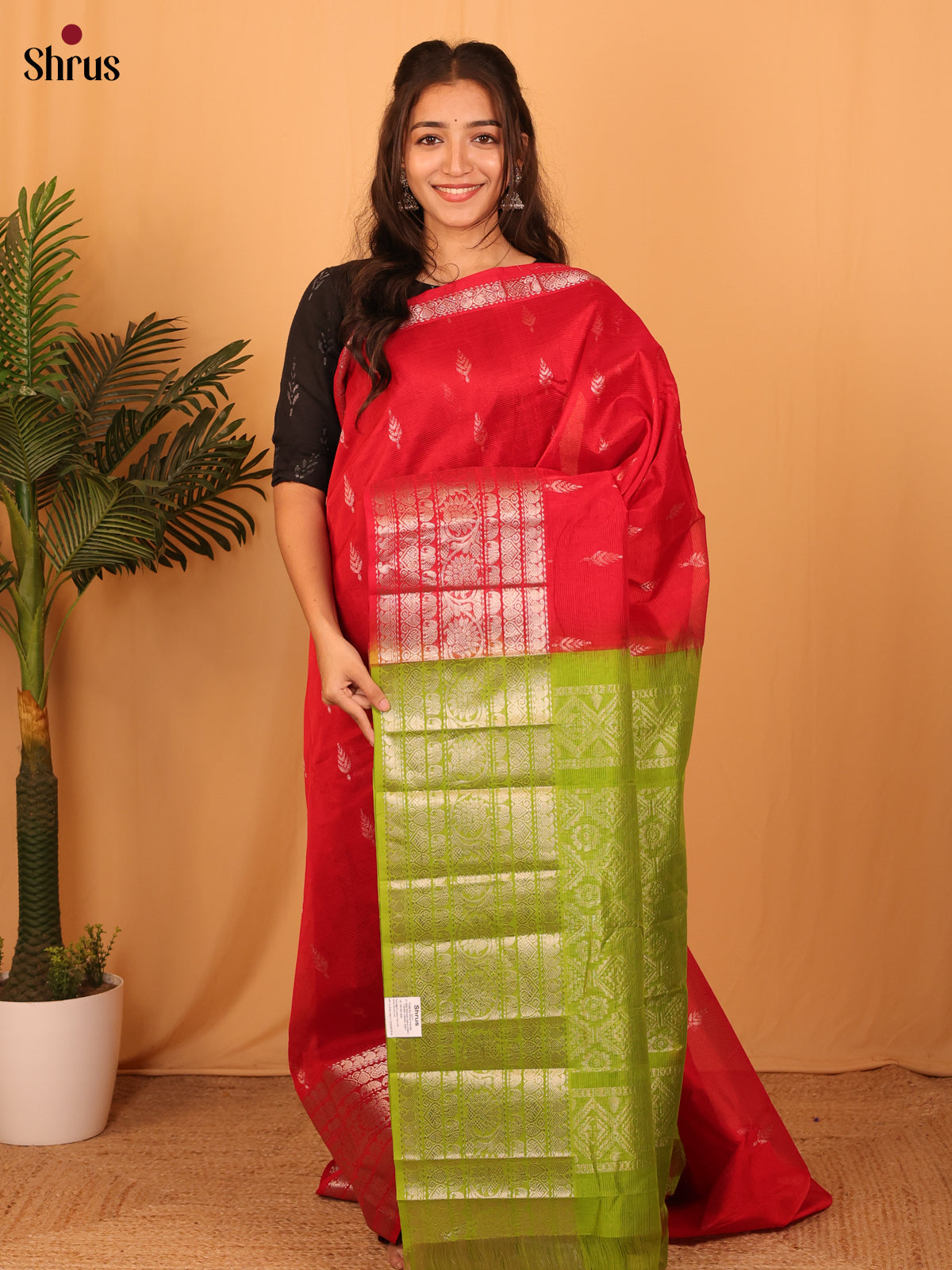 Red & Green - Mangalagiri silkcotton Saree with Silver Zari Border - Shop on Shrus.com