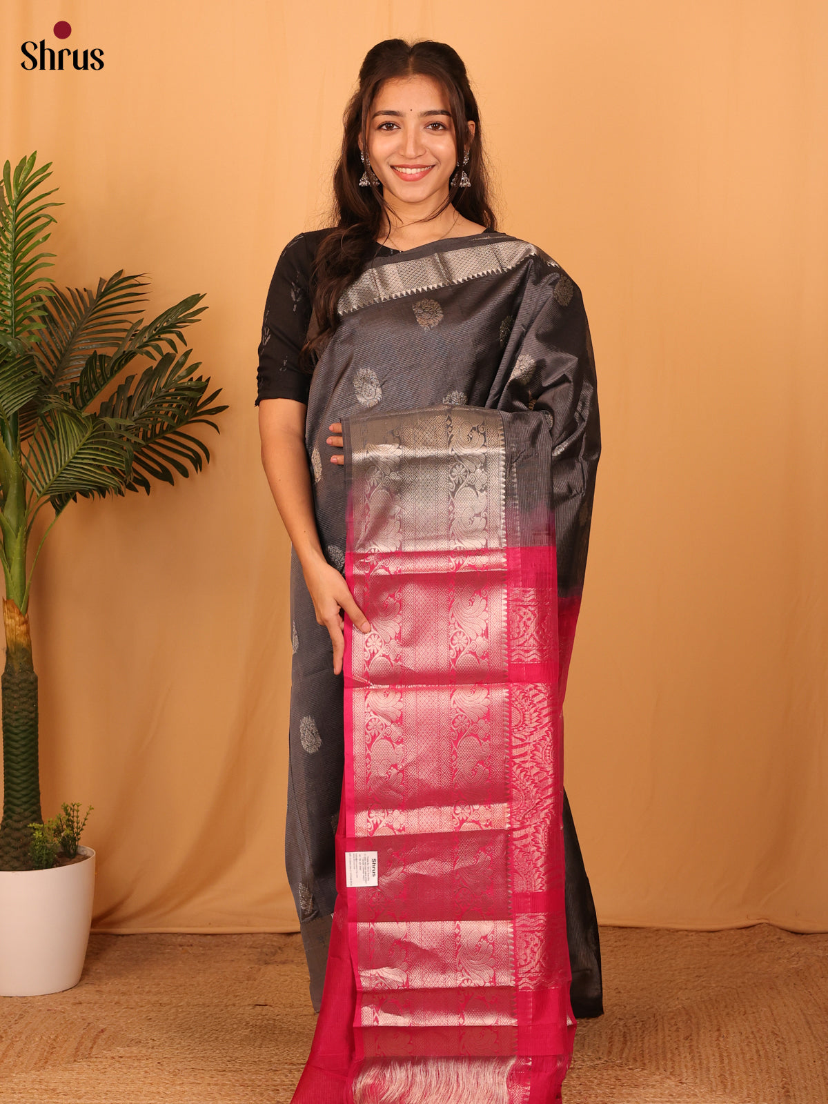 Elephant Black & Pink - Mangalagiri silkcotton Saree - Shop on Shrus.com