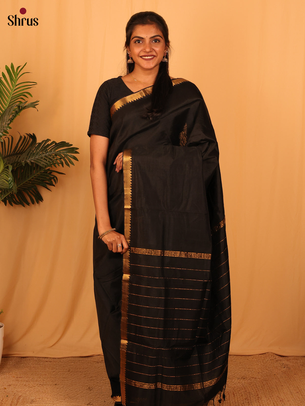 Black(Single Tone) - Mangalagiri silkcotton Saree - Shop on Shrus.com