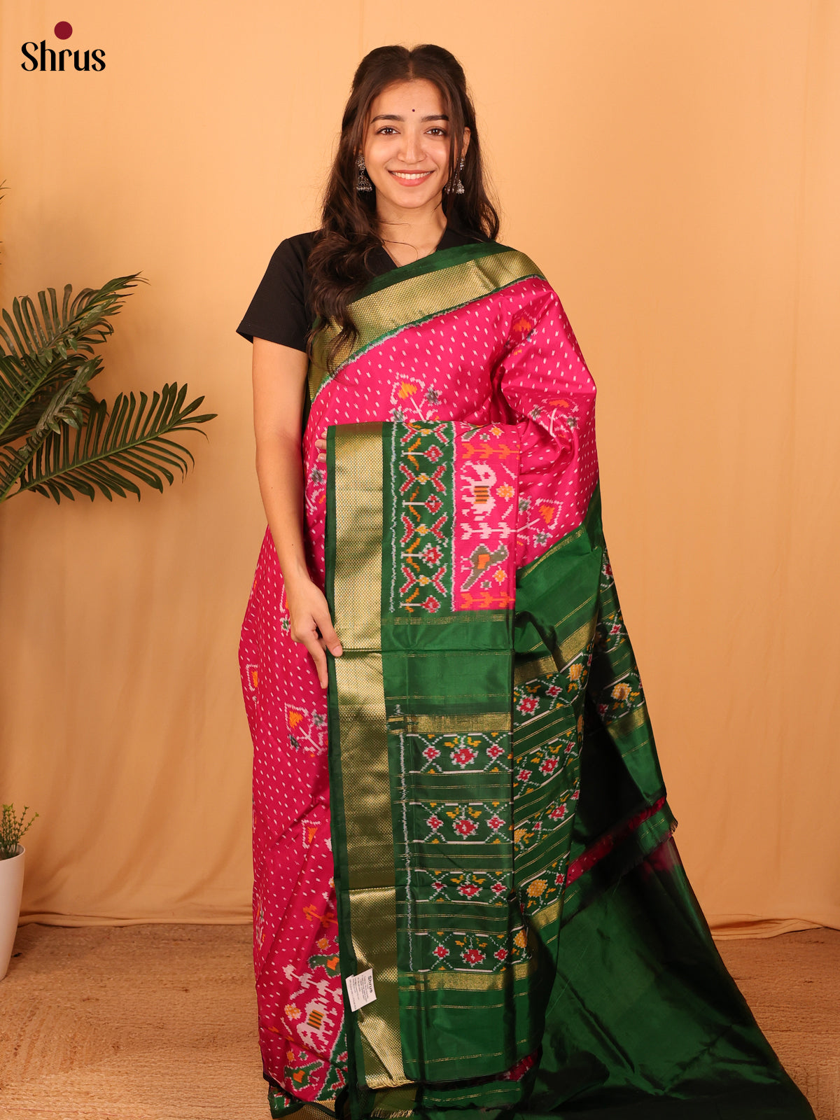Pink & Green - Ikkat Silk Saree dote design