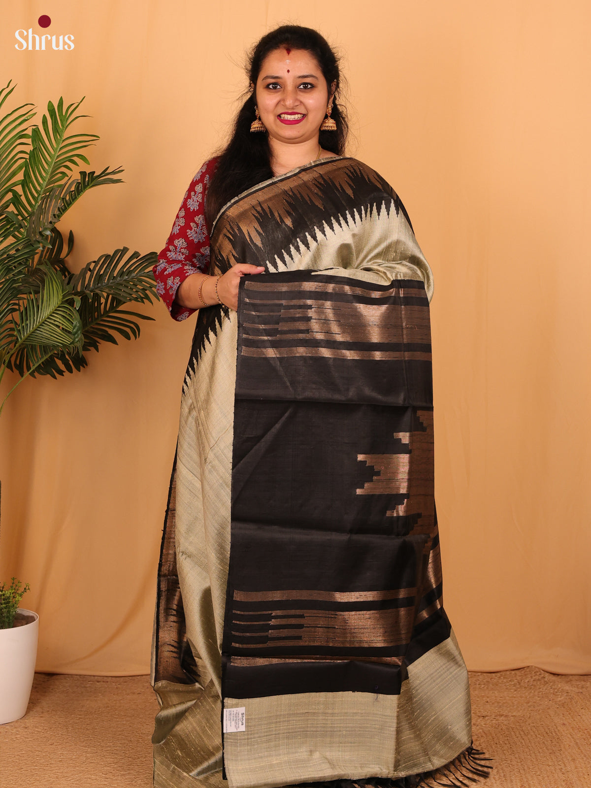 Grey & Black- Raw Silk Saree - Shop on Shrus.com