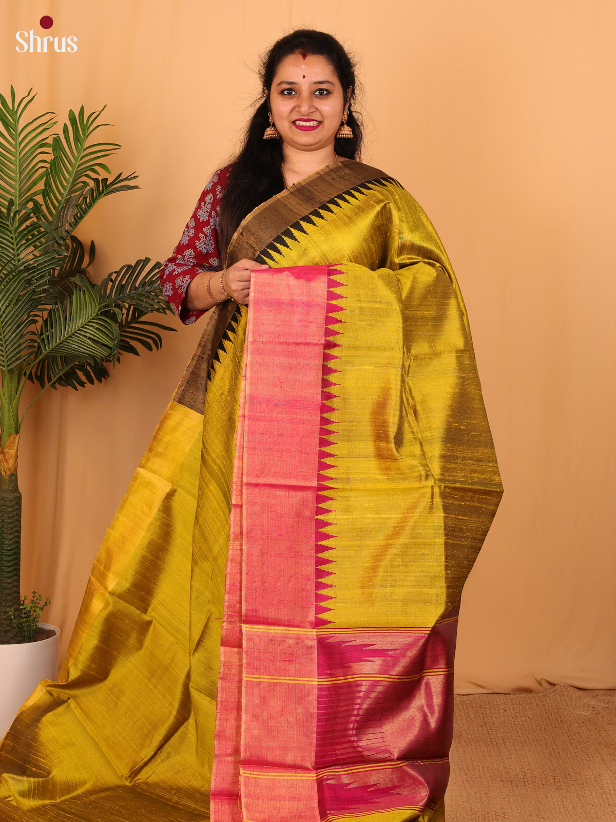 Green & Majenta- Raw Silk Saree - Shop on Shrus.com