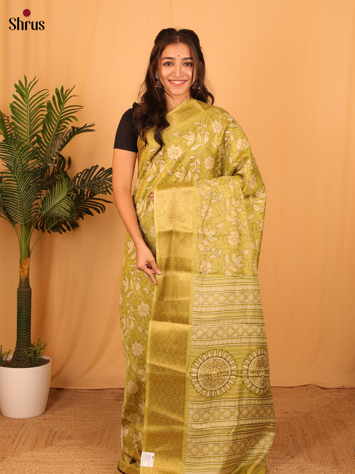 Green- Semi Crepe Saree - Shop on Shrus.com