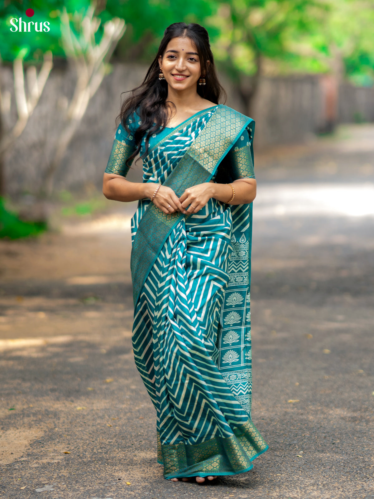 Teal Green - Semi Crepe Saree - Shop on Shrus.com
