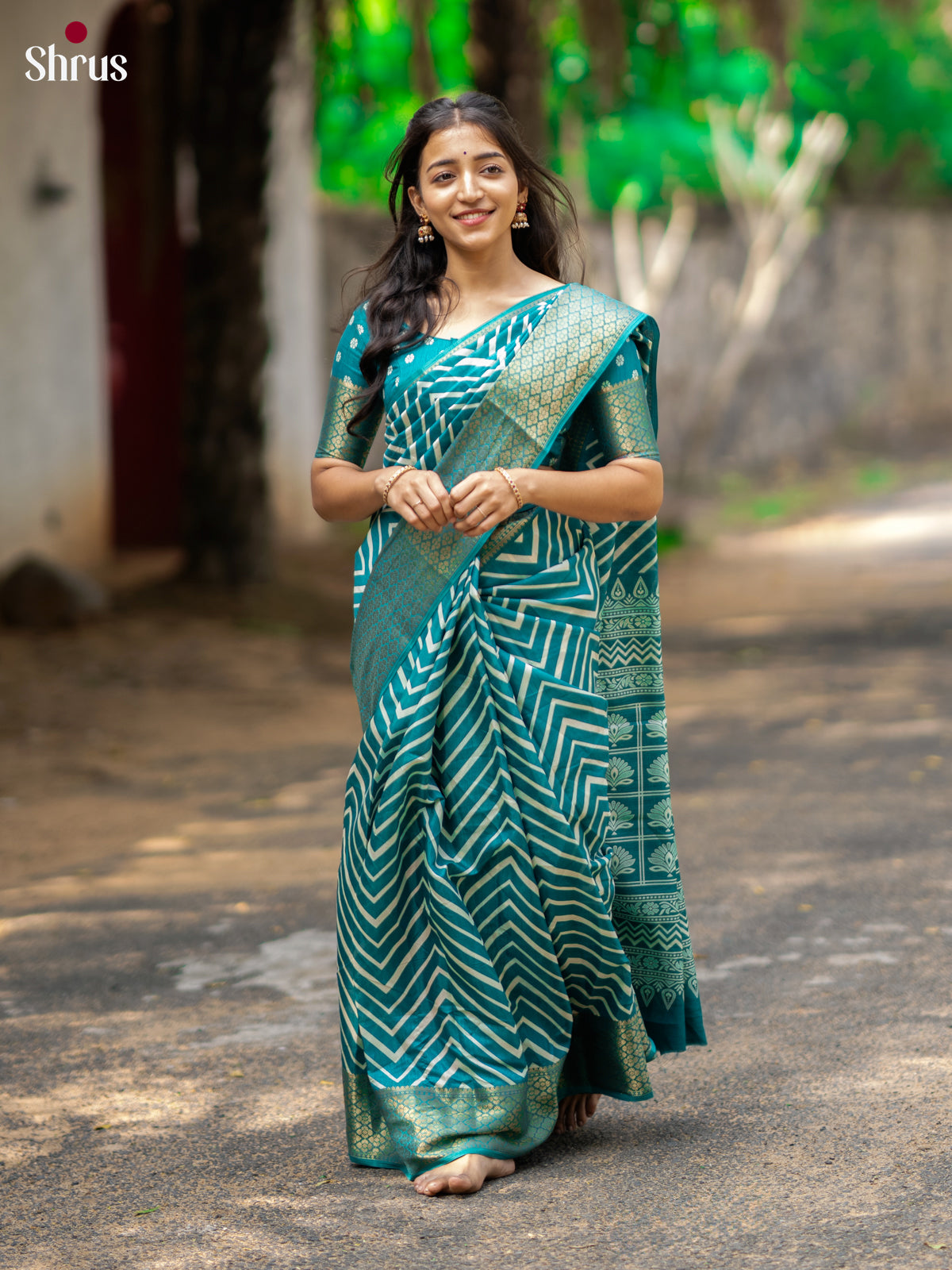 Teal Green - Semi Crepe Saree - Shop on Shrus.com
