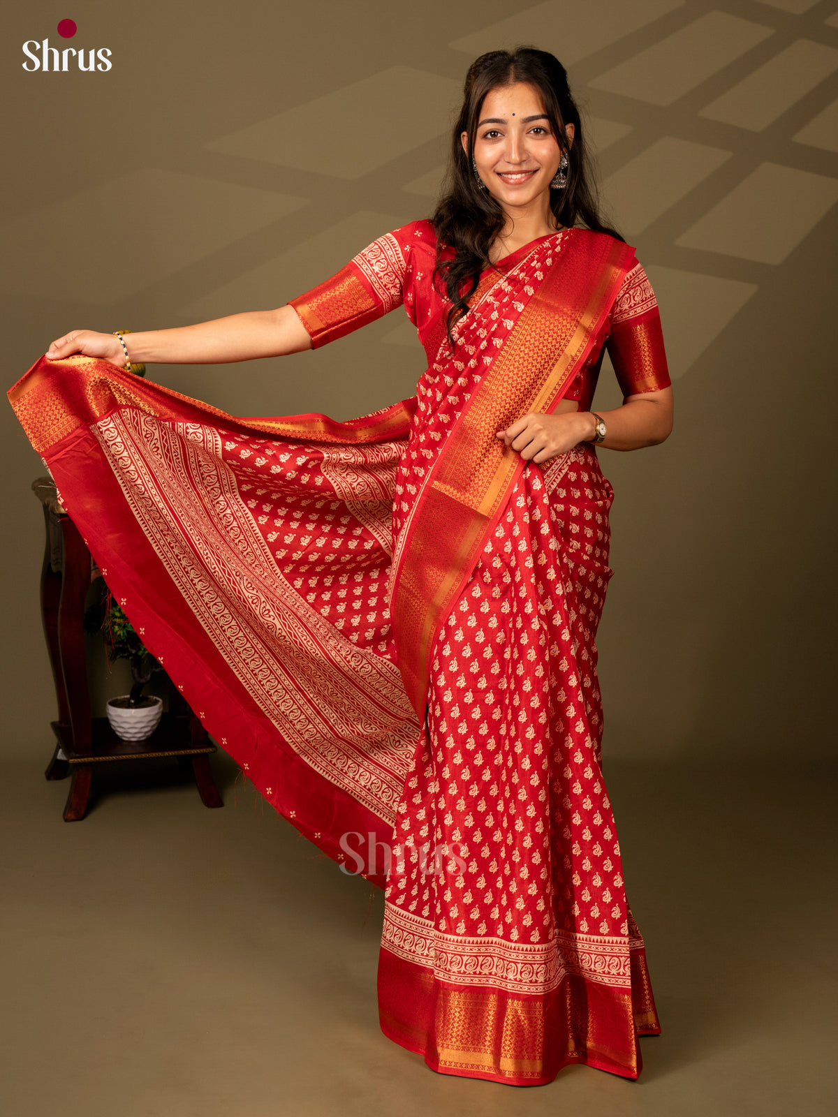 Pink - Semi Crepe Saree - Shop on Shrus.com