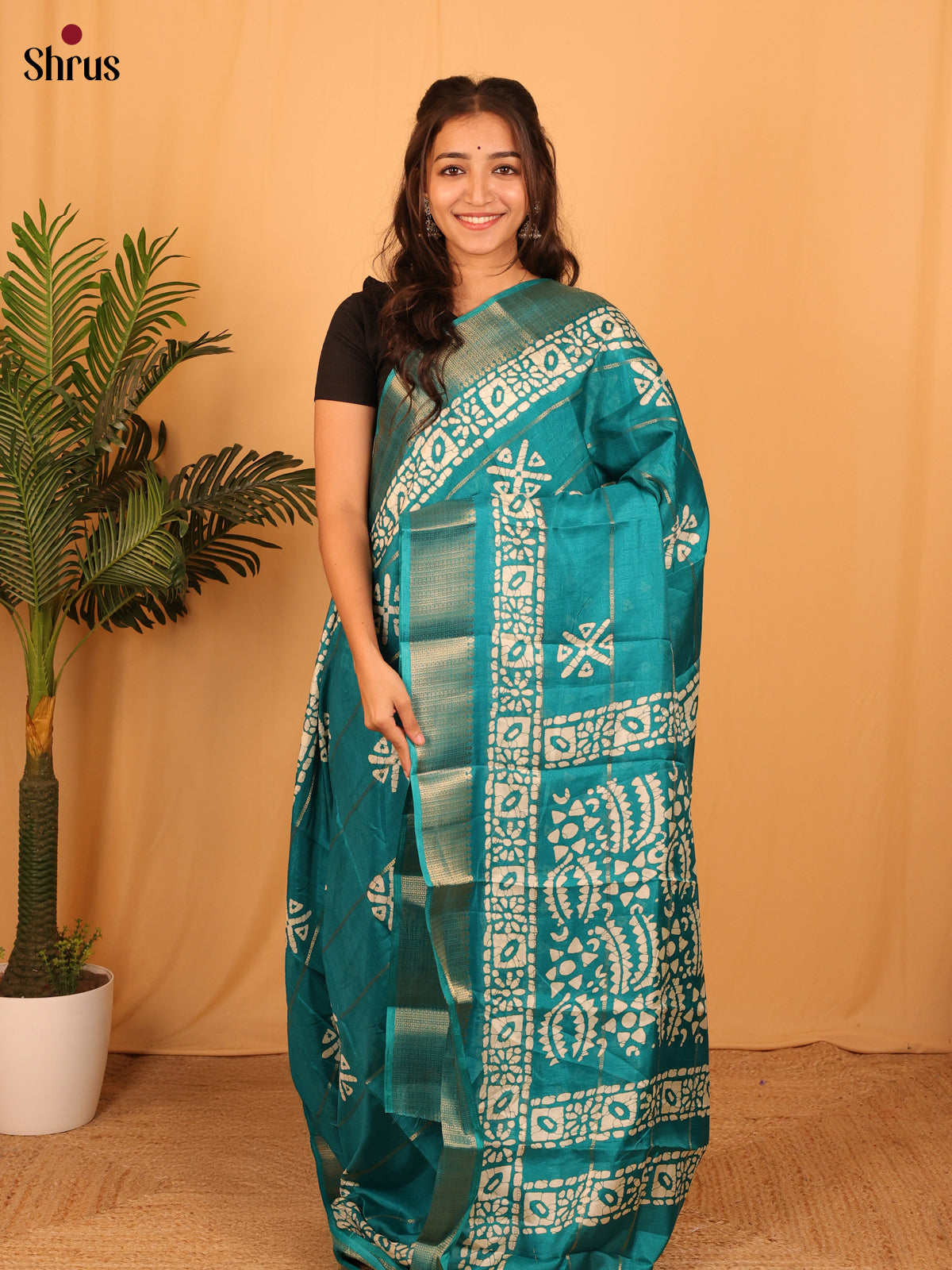 Green - Semi Crepe Saree - Shop on Shrus.com