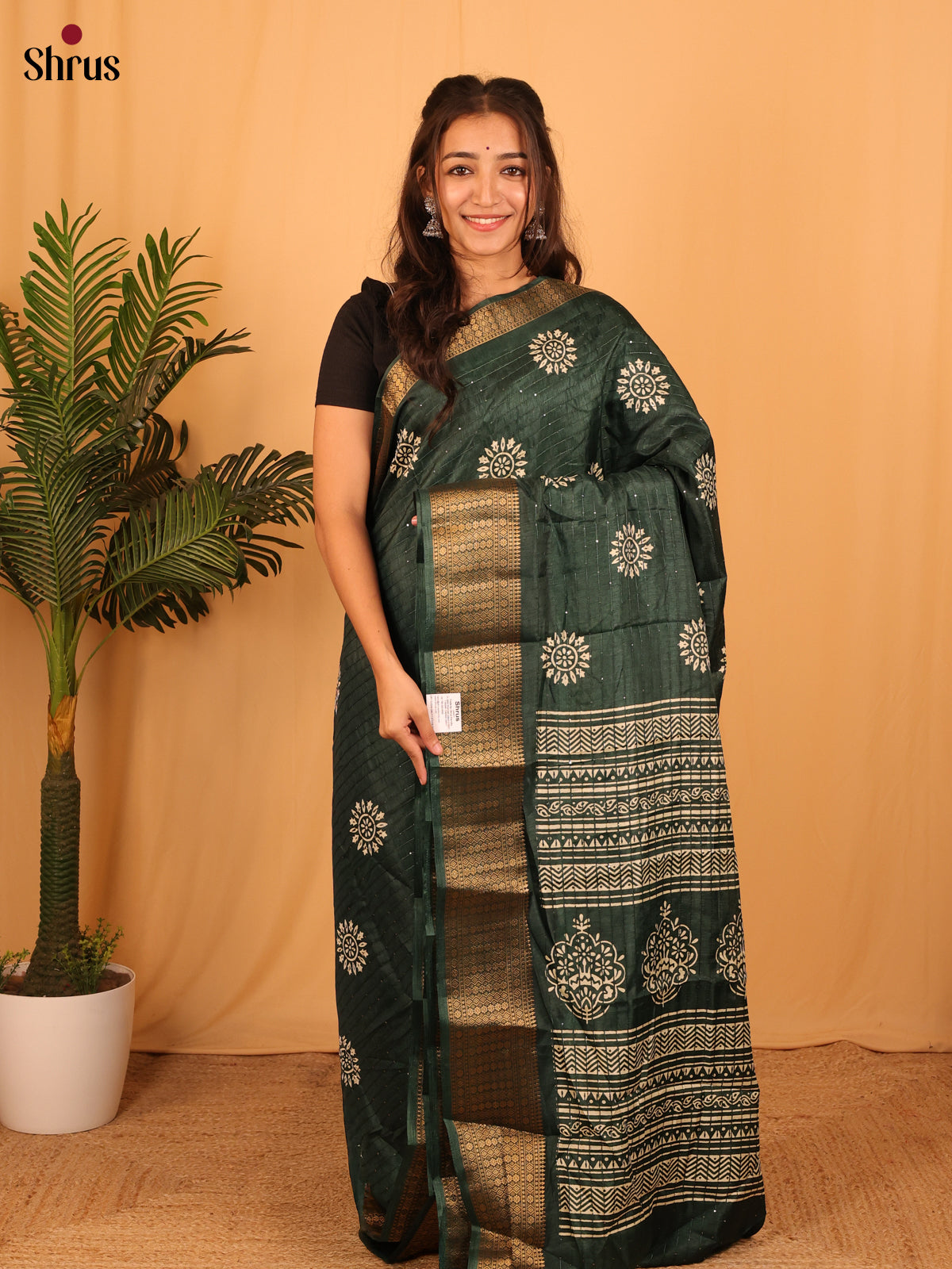Green - Semi Crepe Saree - Shop on Shrus.com