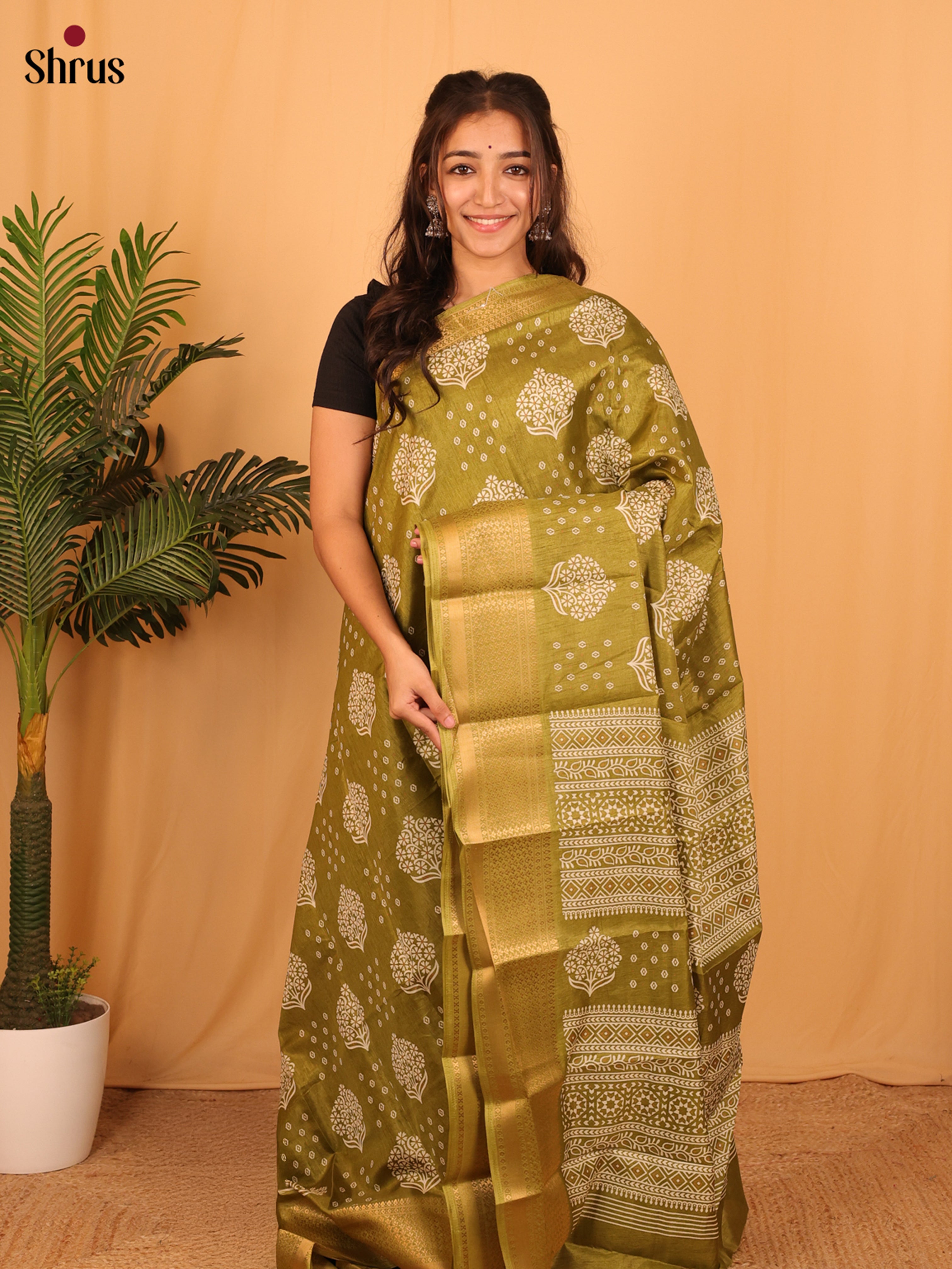 Green - Semi Crepe Saree - Shop on Shrus.com