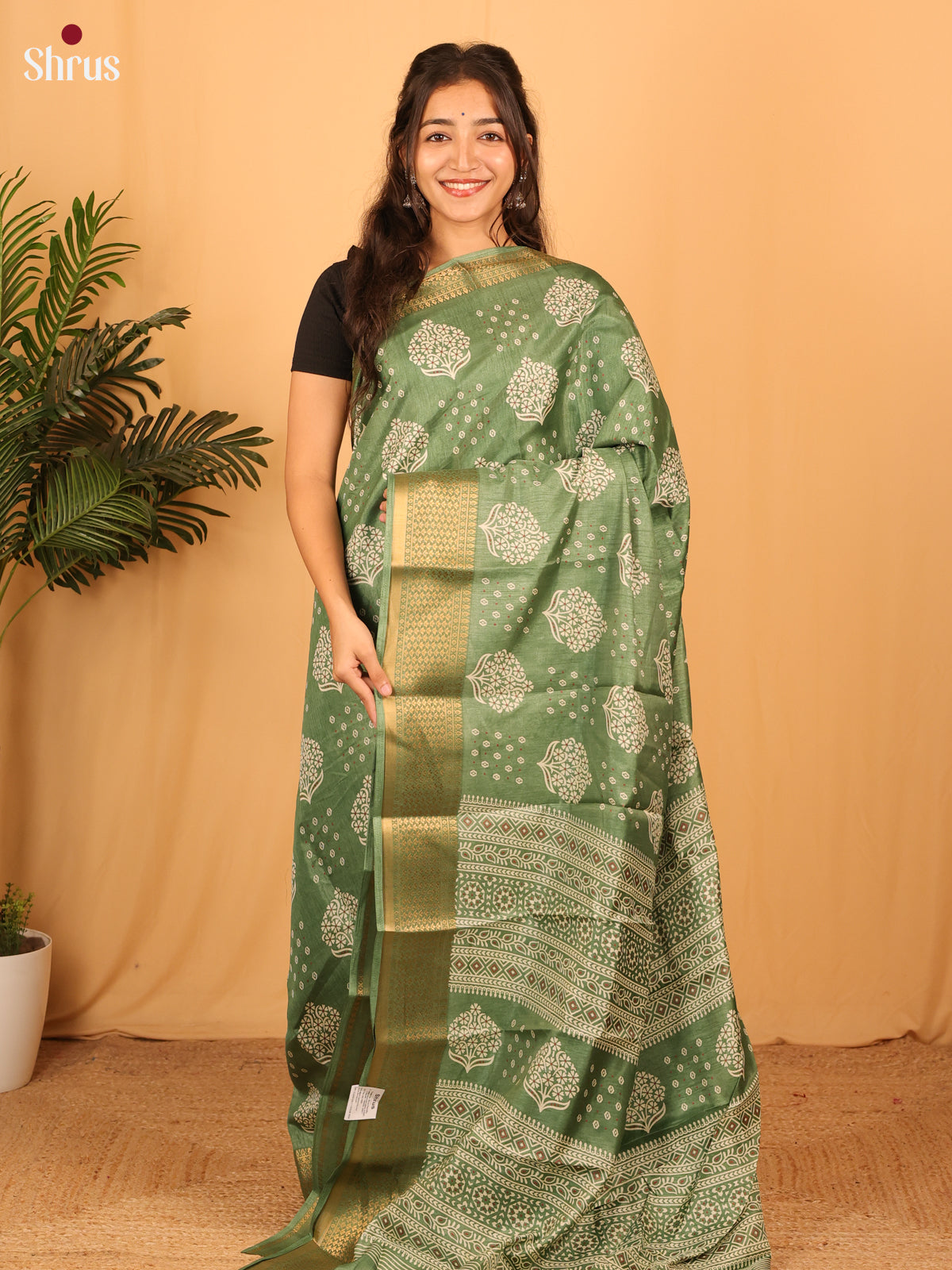 Green - Semi Crepe Saree - Shop on Shrus.com