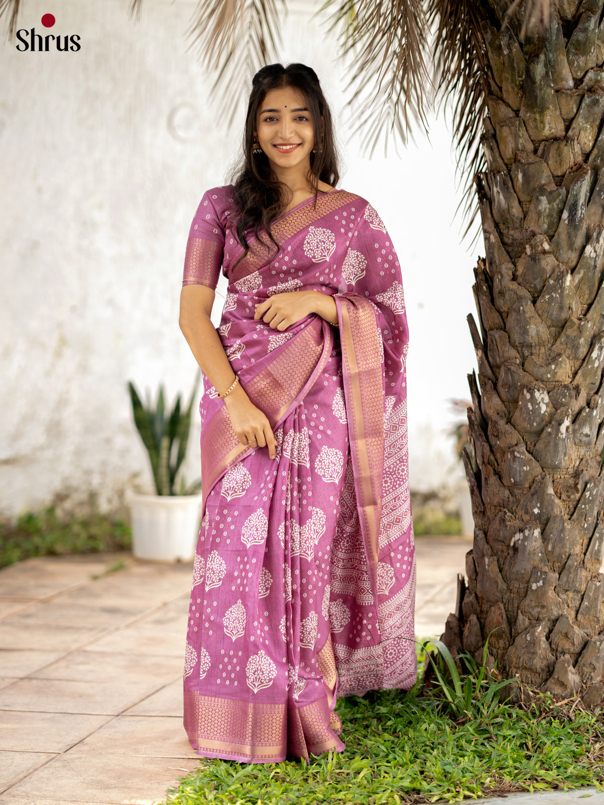 Pink - Semi Crepe Saree - Shop on Shrus.com