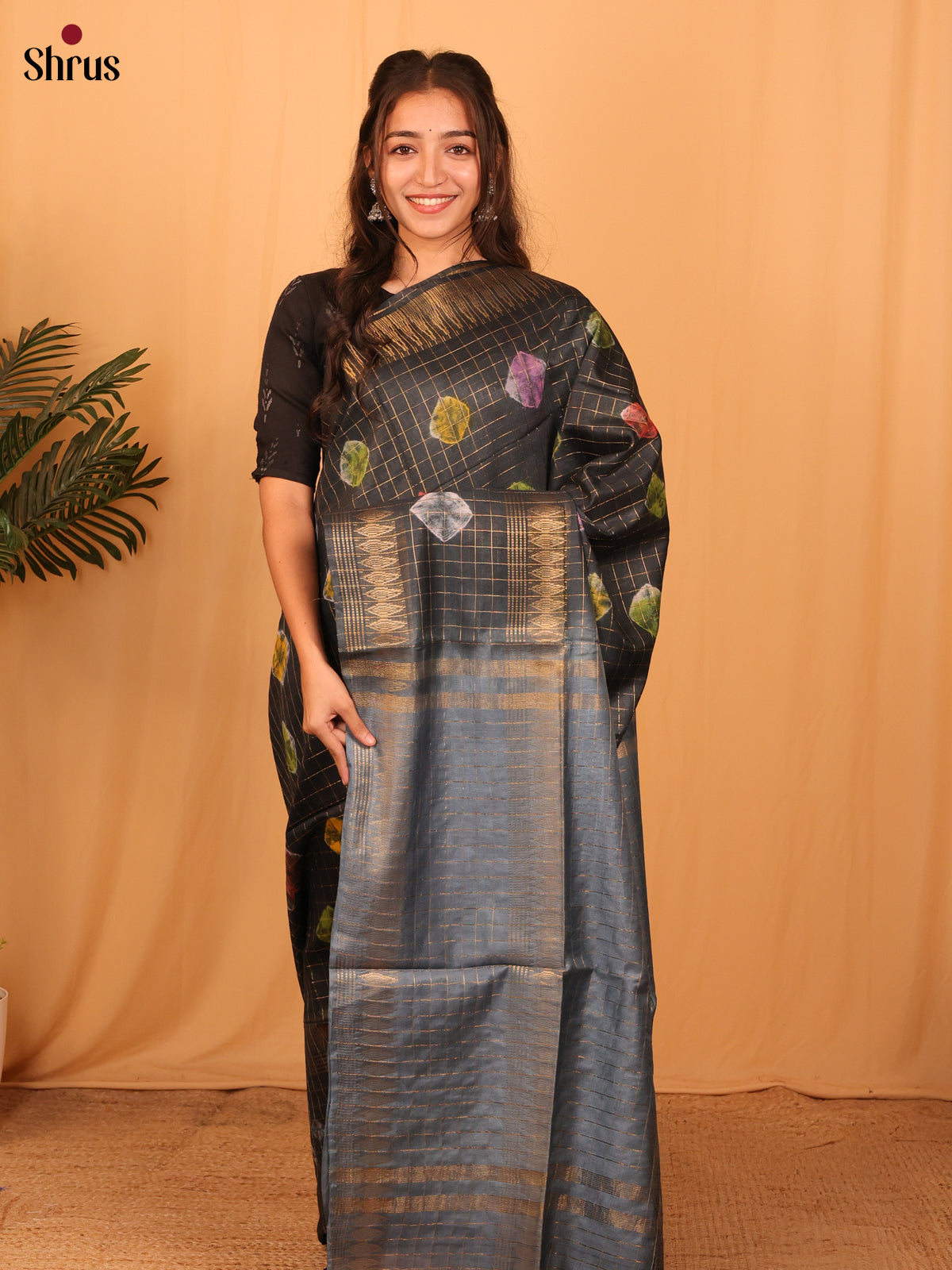 Black & Grey - Shibori Saree - Shop on Shrus.com