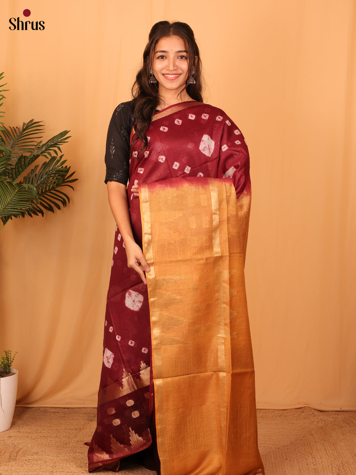 Maroon & Beige - Shibori Saree - Shop on Shrus.com