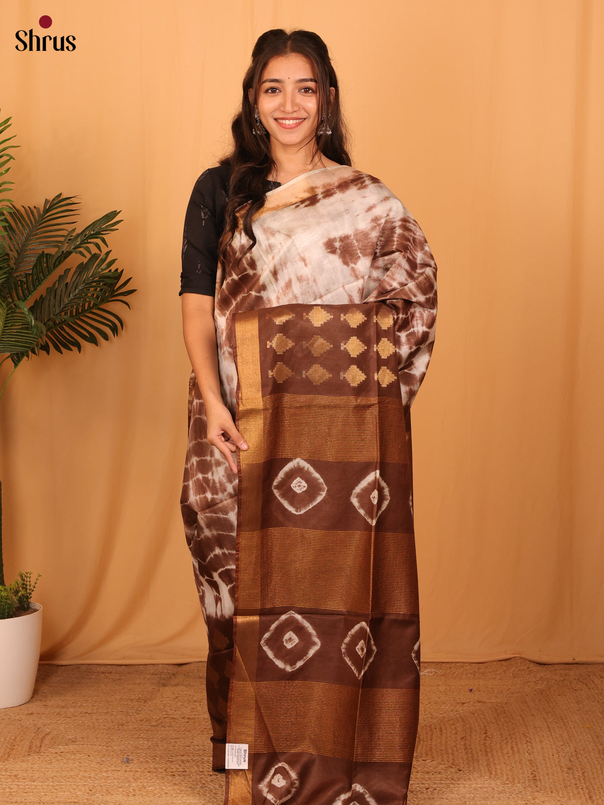 Cream & Brown - Shibori Saree - Shop on Shrus.com