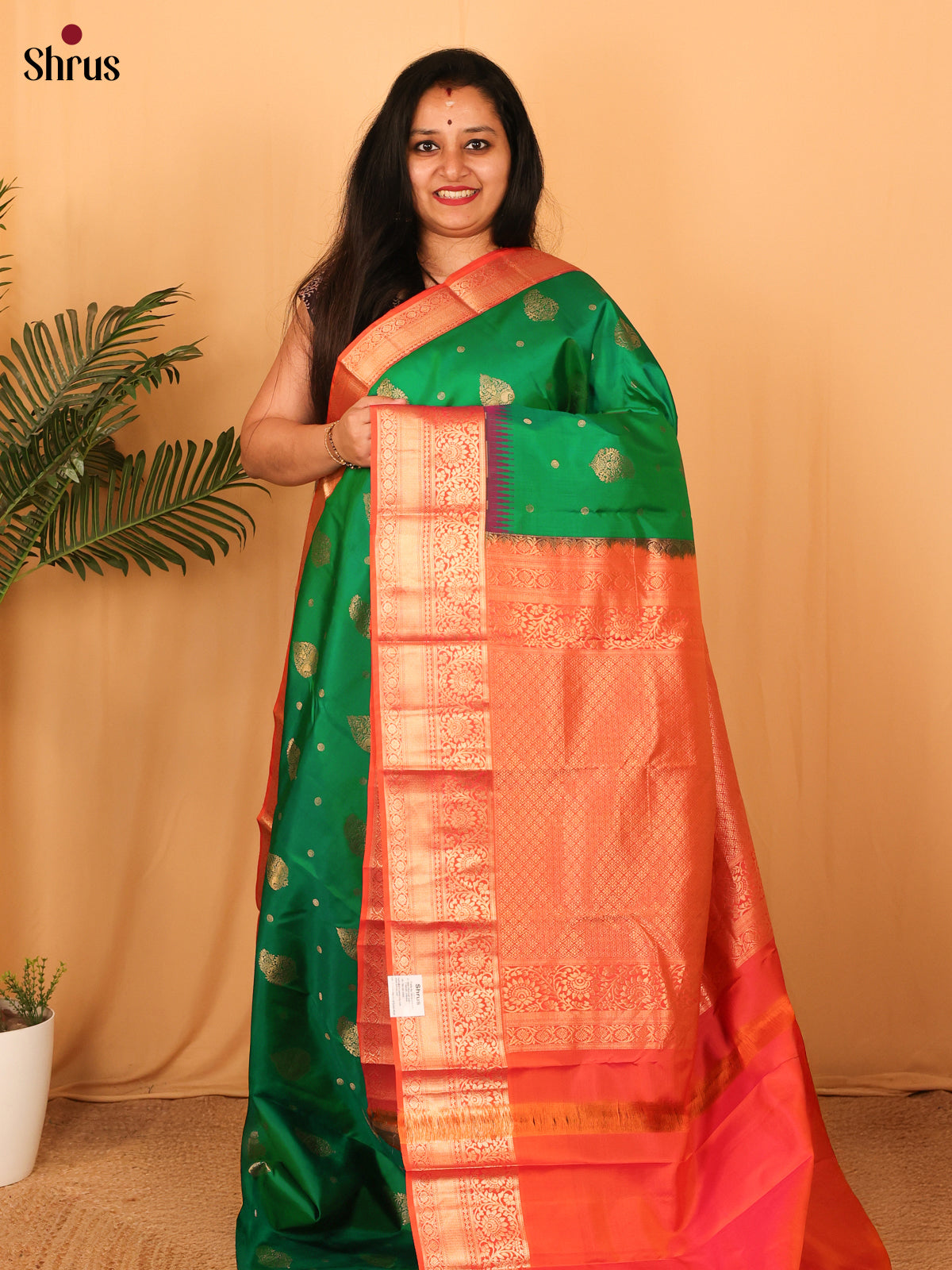 Green & Orange - Kanchipuram silk Saree - Shop on Shrus.com