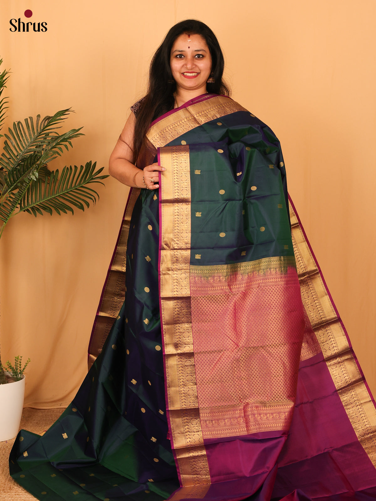 Peacock Green & Majenta - Kanchipuram silk Saree - Shop on Shrus.com