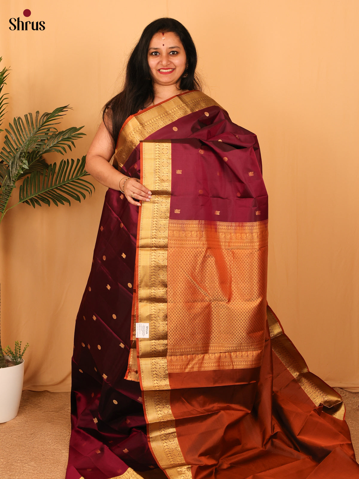 Wine & Brick - Kanchipuram silk Saree - Shop on Shrus.com
