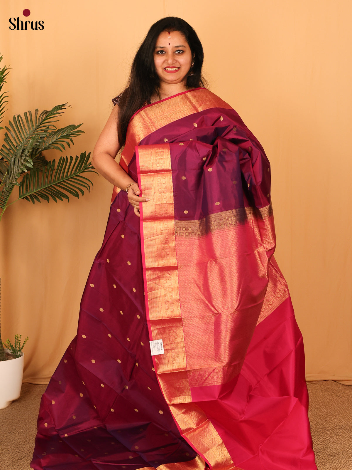 Wine & Majenta - Kanchipuram silk Saree - Shop on Shrus.com