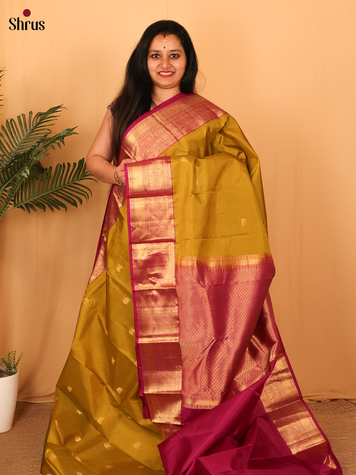 Mehandi & Maroon - Kanchipuram silk Saree - Shop on Shrus.com
