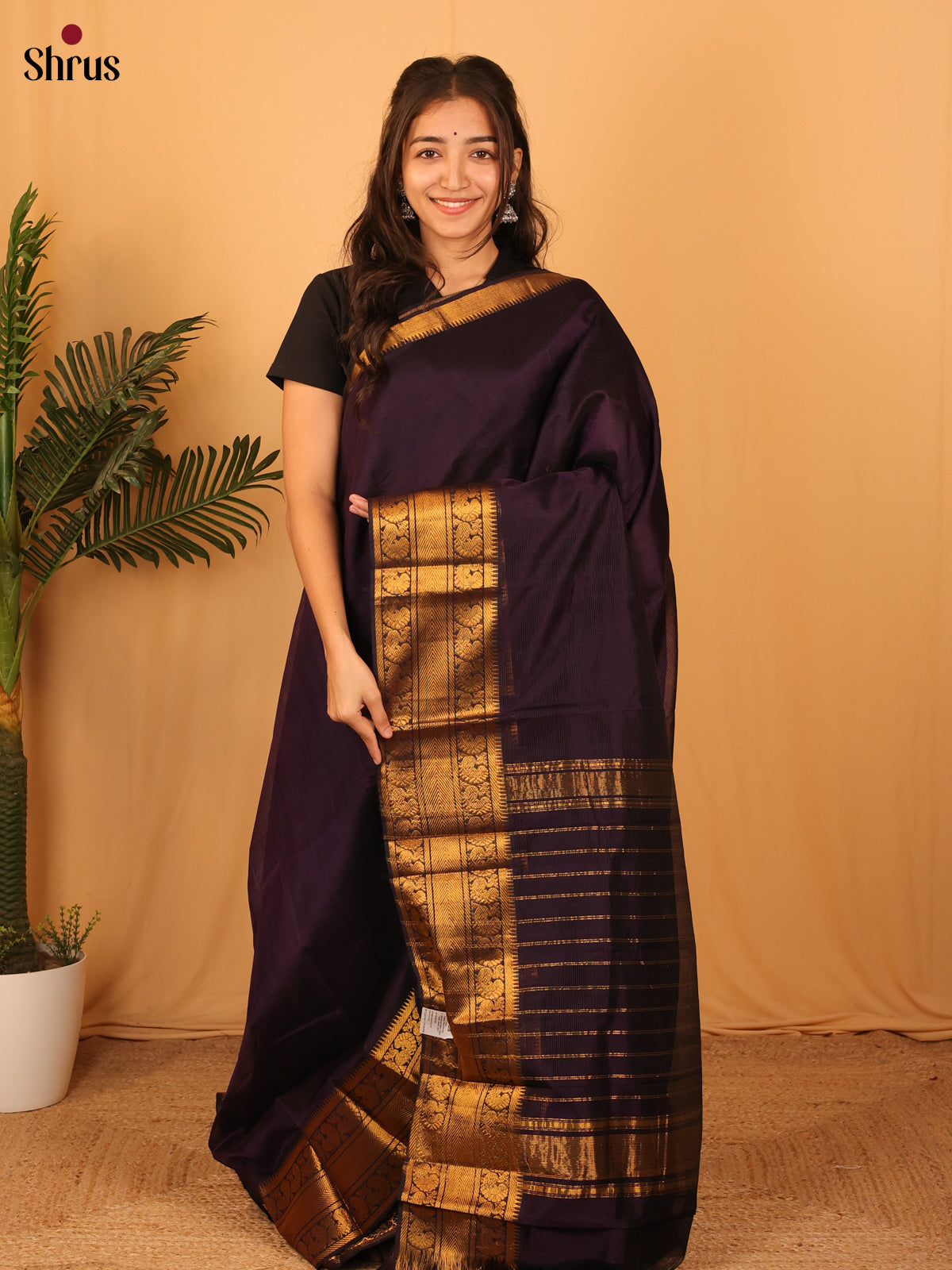 Violet(Single Tone) - Mangalagiri silkcotton Saree with Gold Zari Border - Shop on Shrus.com