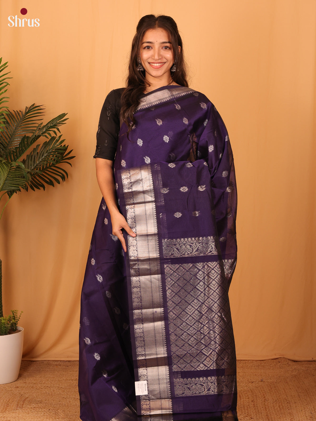 Violet(single Tone) - Mangalagiri silkcotton Saree with gold zari border - Shop on Shrus.com