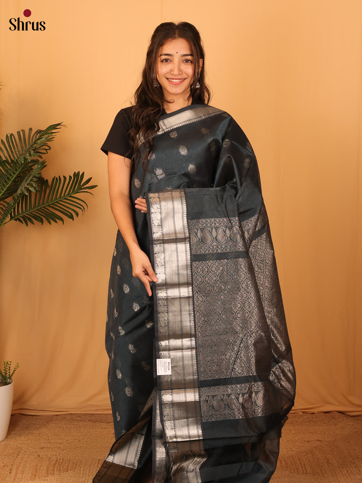 Majestic Black Mangalagiri silk cotton Saree with Silver Buttas & zari Woven border - Shop on Shrus.com