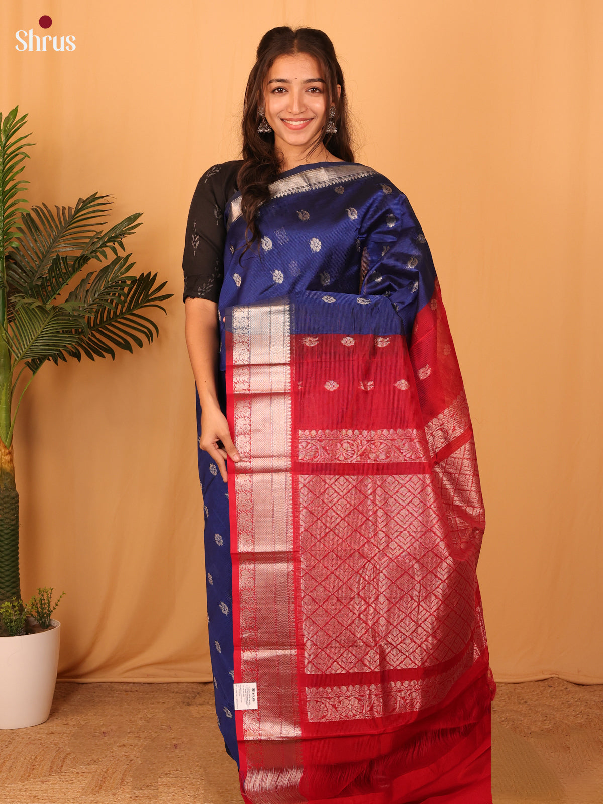 Blue & Red - Mangalagiri silkcotton Saree with Silver Zari Border - Shop on Shrus.com