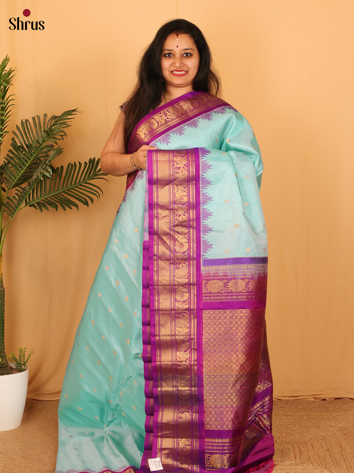 Lite Blue & Majenta- Gadwal silk Saree - Shop on Shrus.com