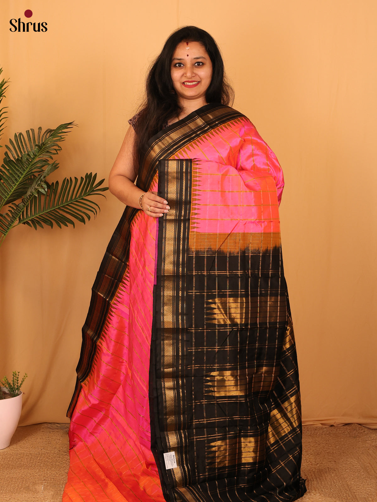 Pink & Black- Gadwal silk Saree - Shop on Shrus.com