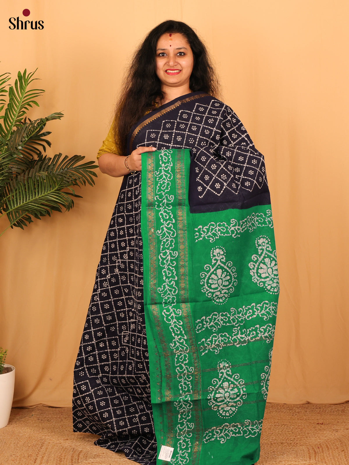 Dark Blue & Green- Sungudi Cotton Saree - Shop on Shrus.com