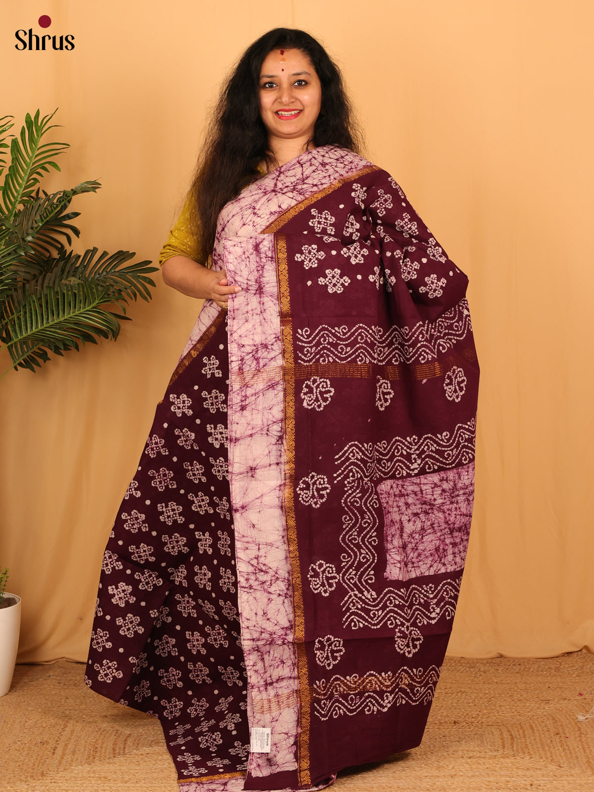 Maroon & Cream - Sungudi Cotton Saree - Shop on Shrus.com