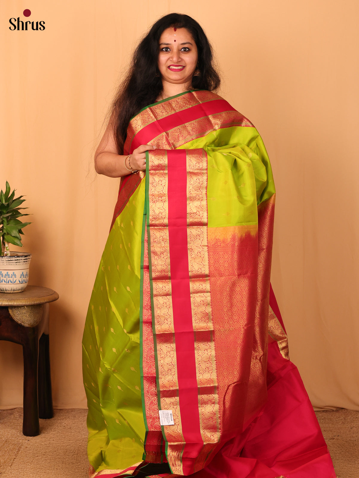 Green & Red - Kanchipuram silk Saree - Shop on Shrus.com