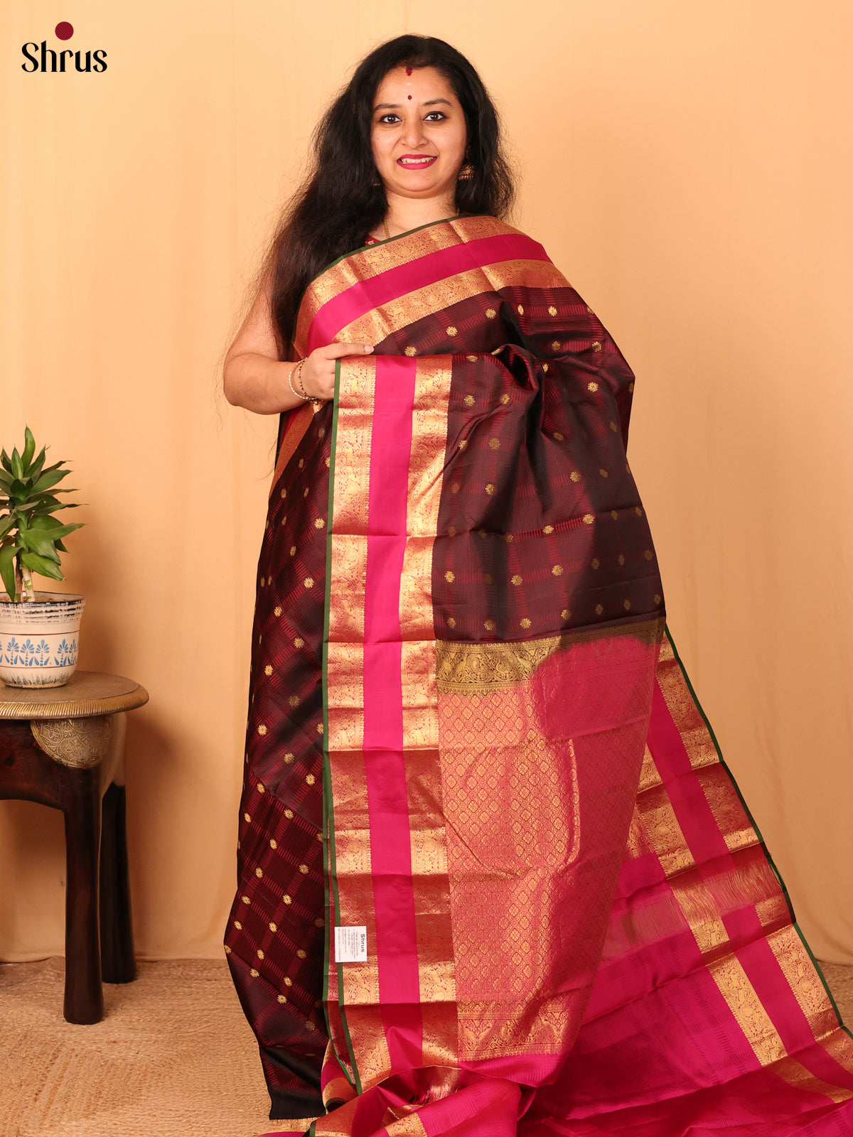Brown & Pink - Kanchipuram silk Saree - Shop on Shrus.com