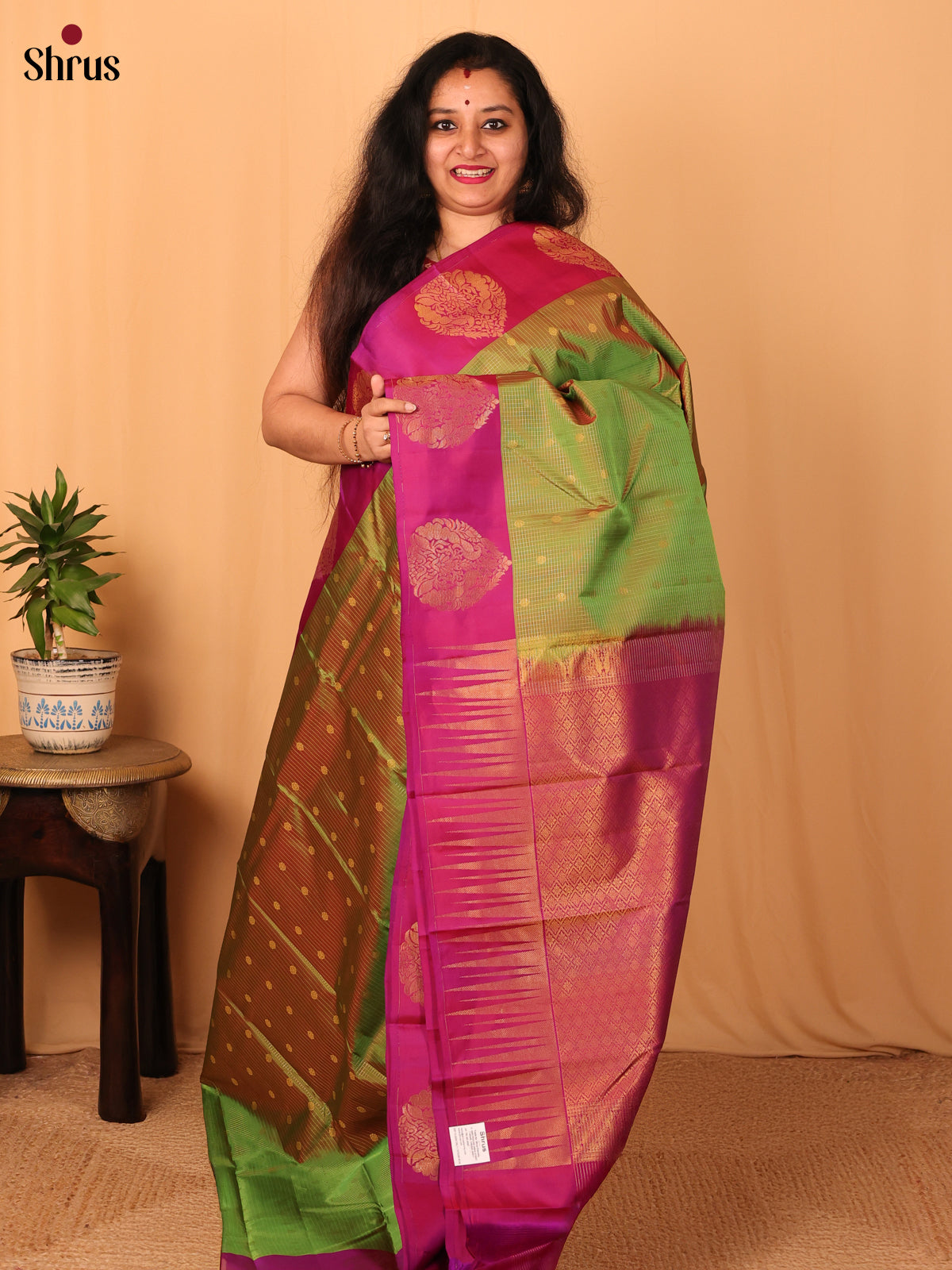 Green & Majenta - Kanchipuram silk Saree - Shop on Shrus.com