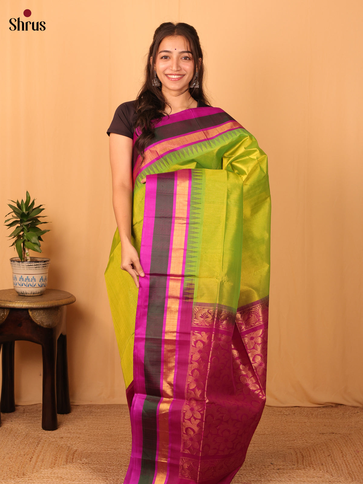 Green & Majenta - Silk Cotton Saree - Shop on Shrus.com