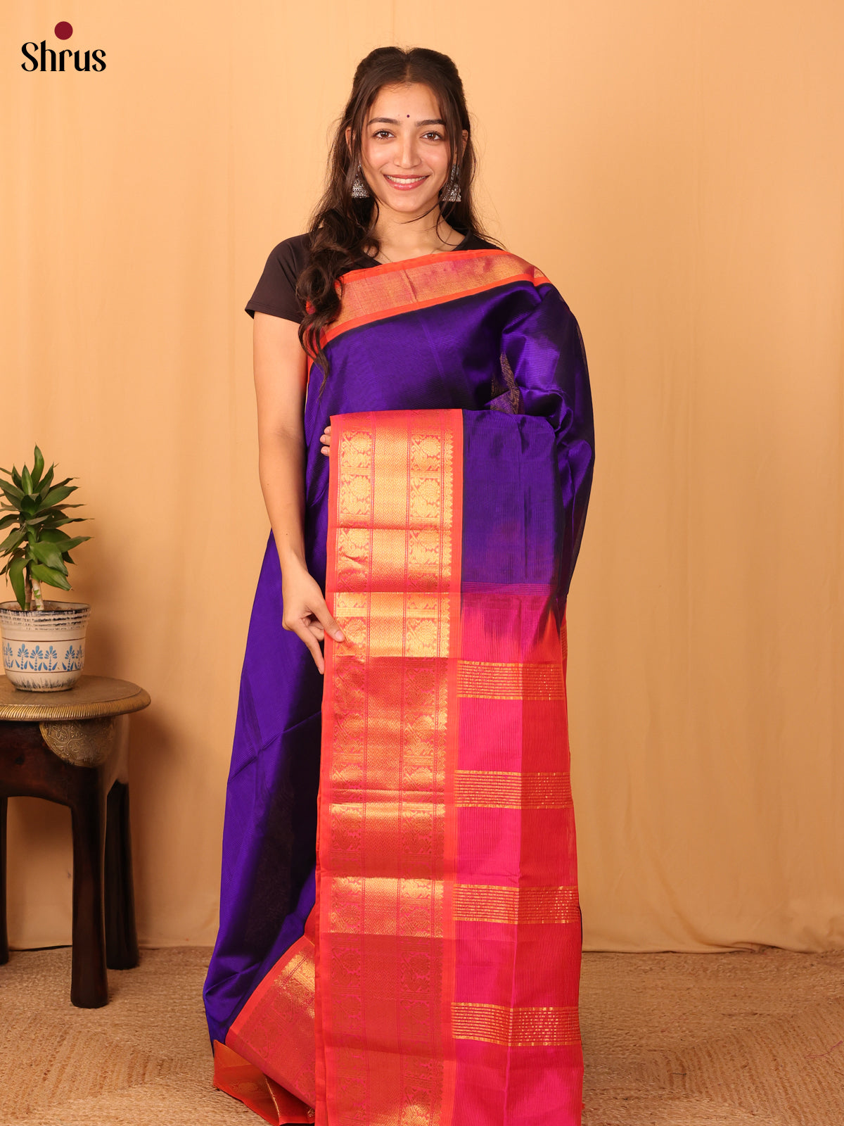 Violet & Orangish Pink - Silk Cotton Saree - Shop on Shrus.com