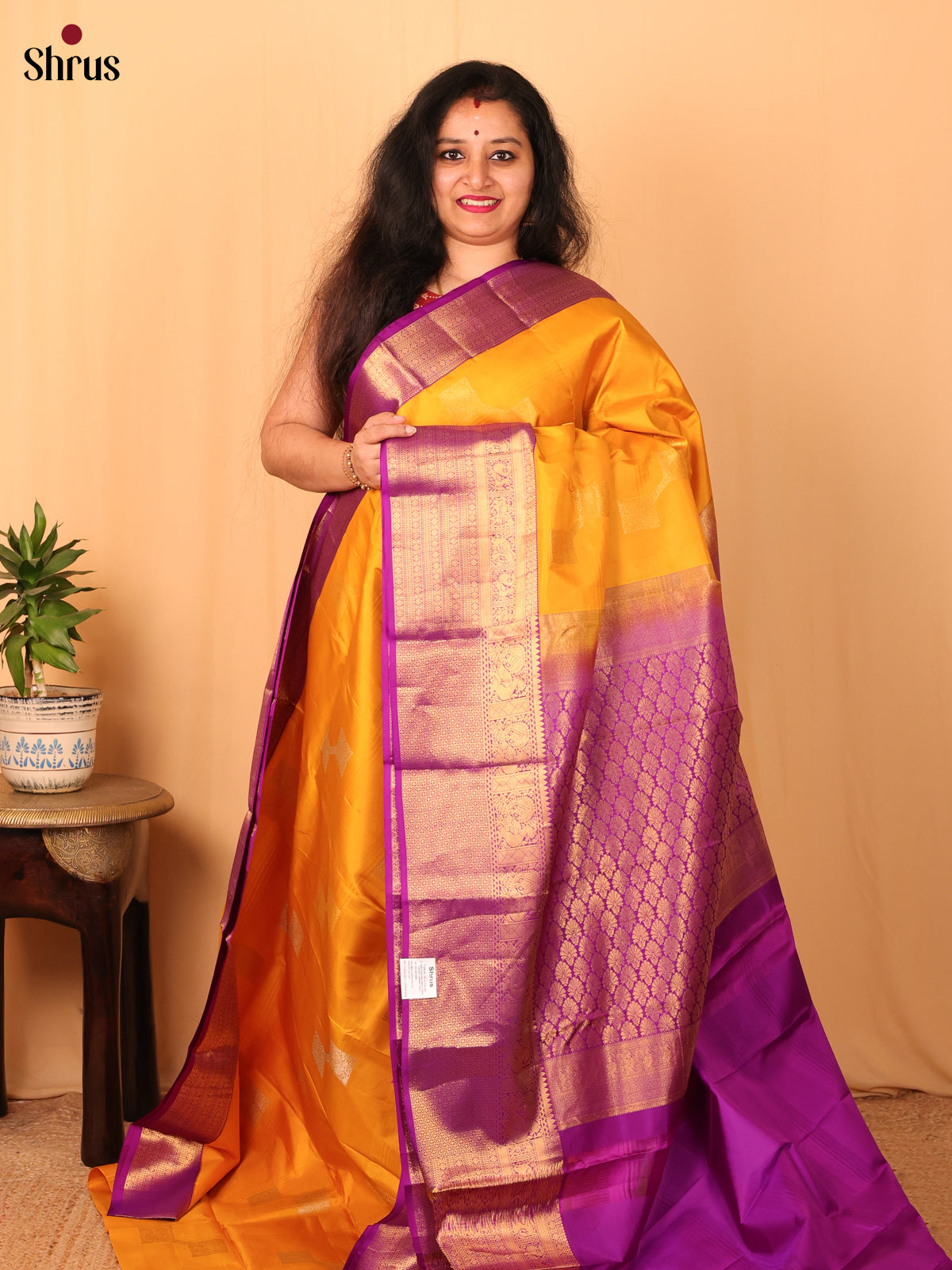 Mustard & Majenta - Kanchipuram silk Saree - Shop on Shrus.com
