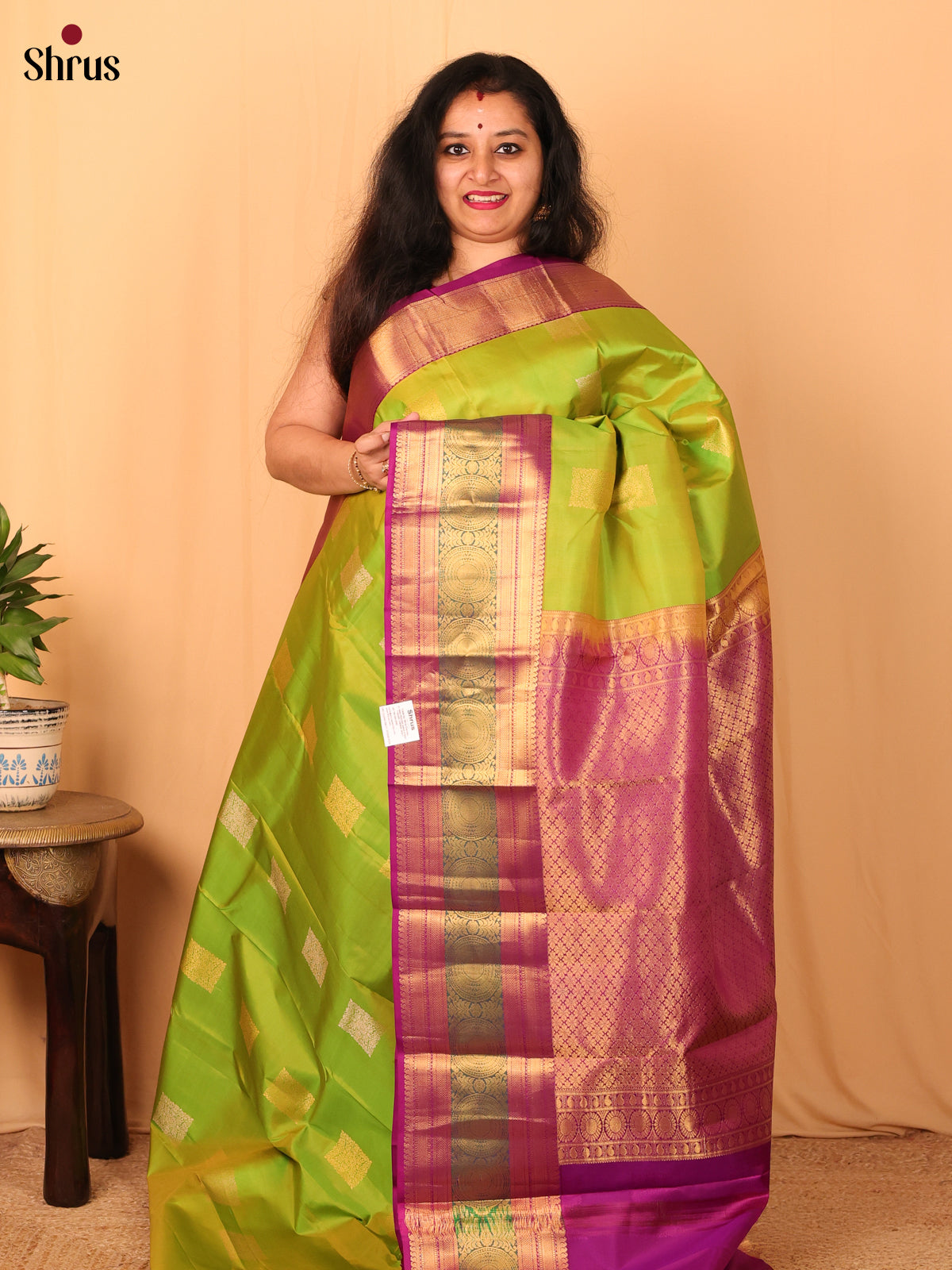 Parrot Green & Majenta - Kanchipuram silk Saree - Shop on Shrus.com