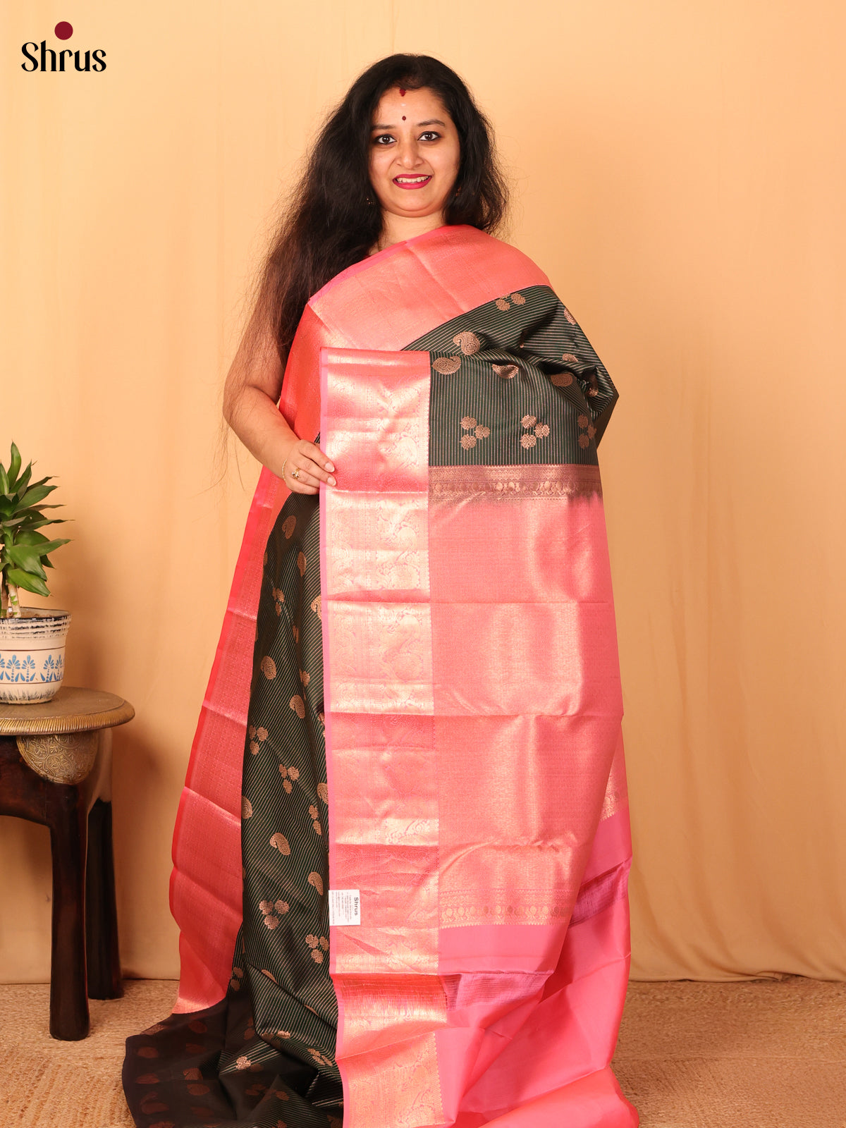Green & Pink - Kanchipuram silk Saree - Shop on Shrus.com