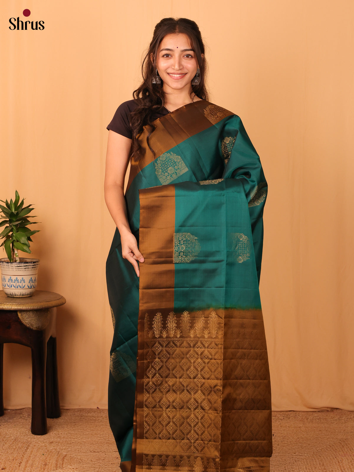 Peacock Green & Mehandi - Softsilk-halfpure Saree - Shop on Shrus.com