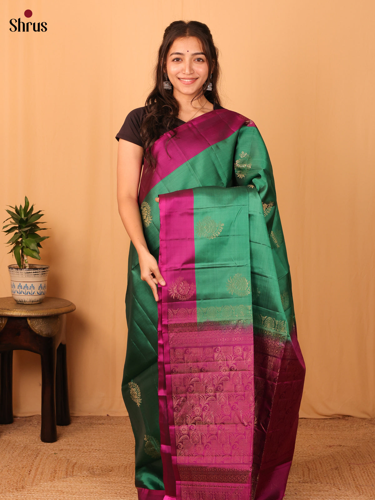 Green & Majenta - Softsilk-halfpure Saree - Shop on Shrus.com