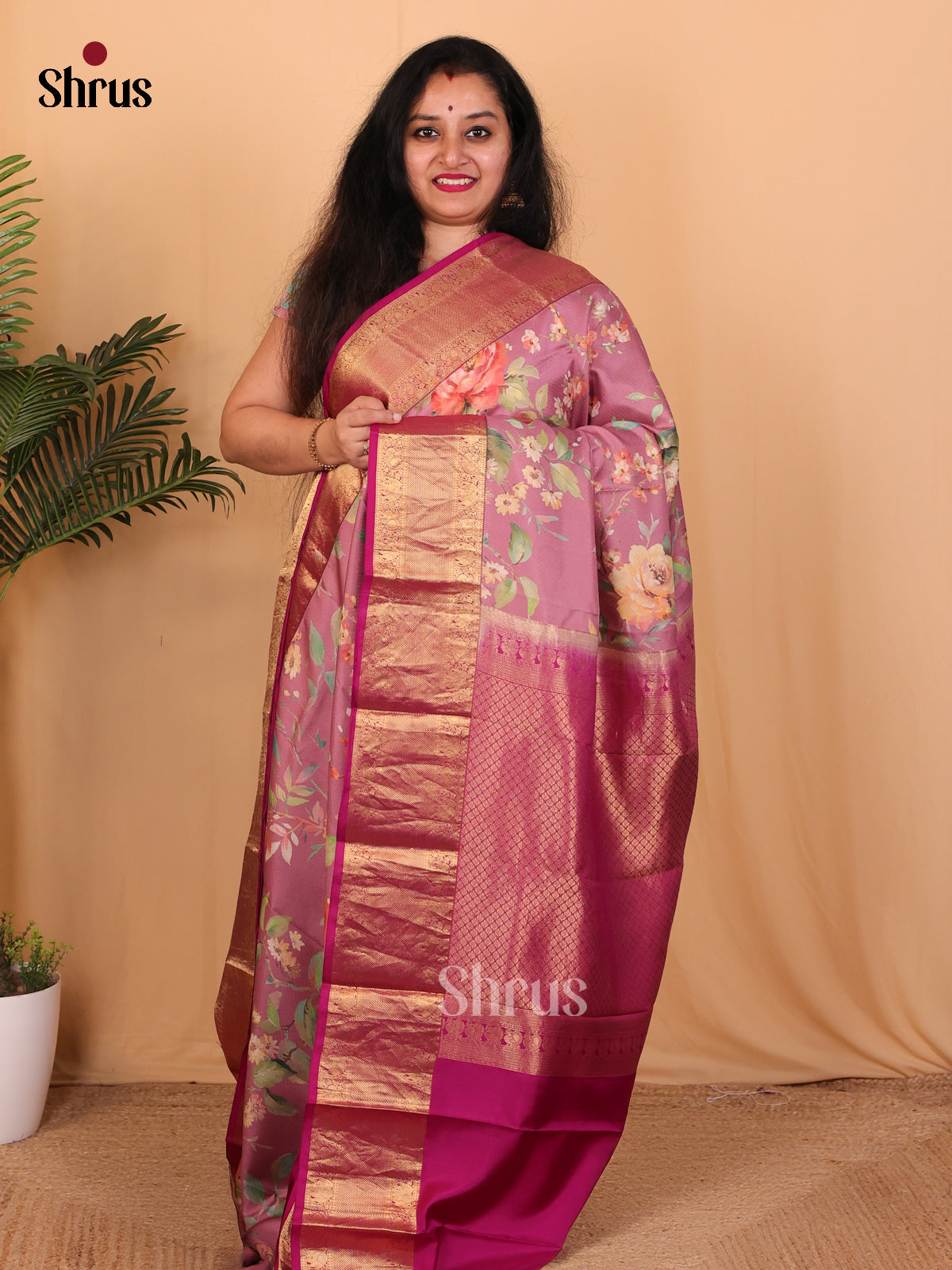 Onion Pink And Pink Kanchipuram silk Saree With Floral Prints - Shop on Shrus.com
