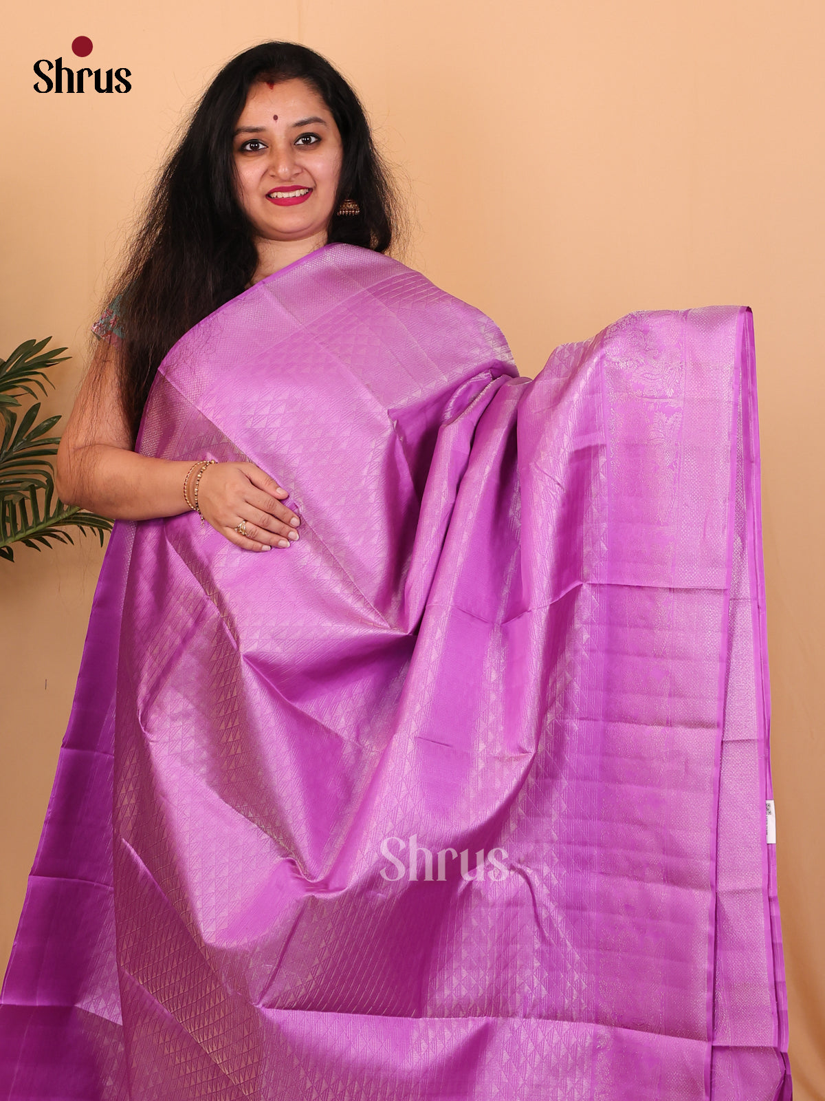 Single Tone Lilac Kanchipuram silk Saree With Pure Zari Woven Brocade Design - Shop on Shrus.com