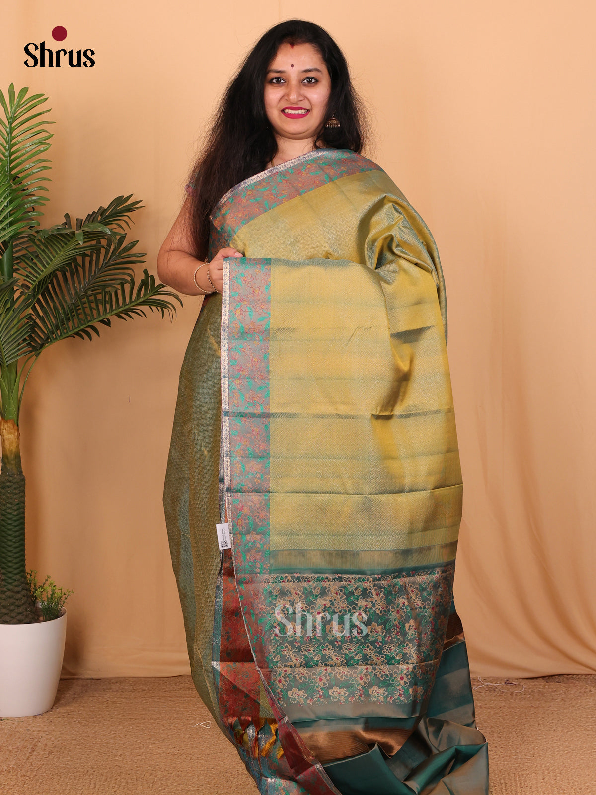 Mehandi Green And Green Kanchipuram silk Saree With Pure Zari woven Brocade-1