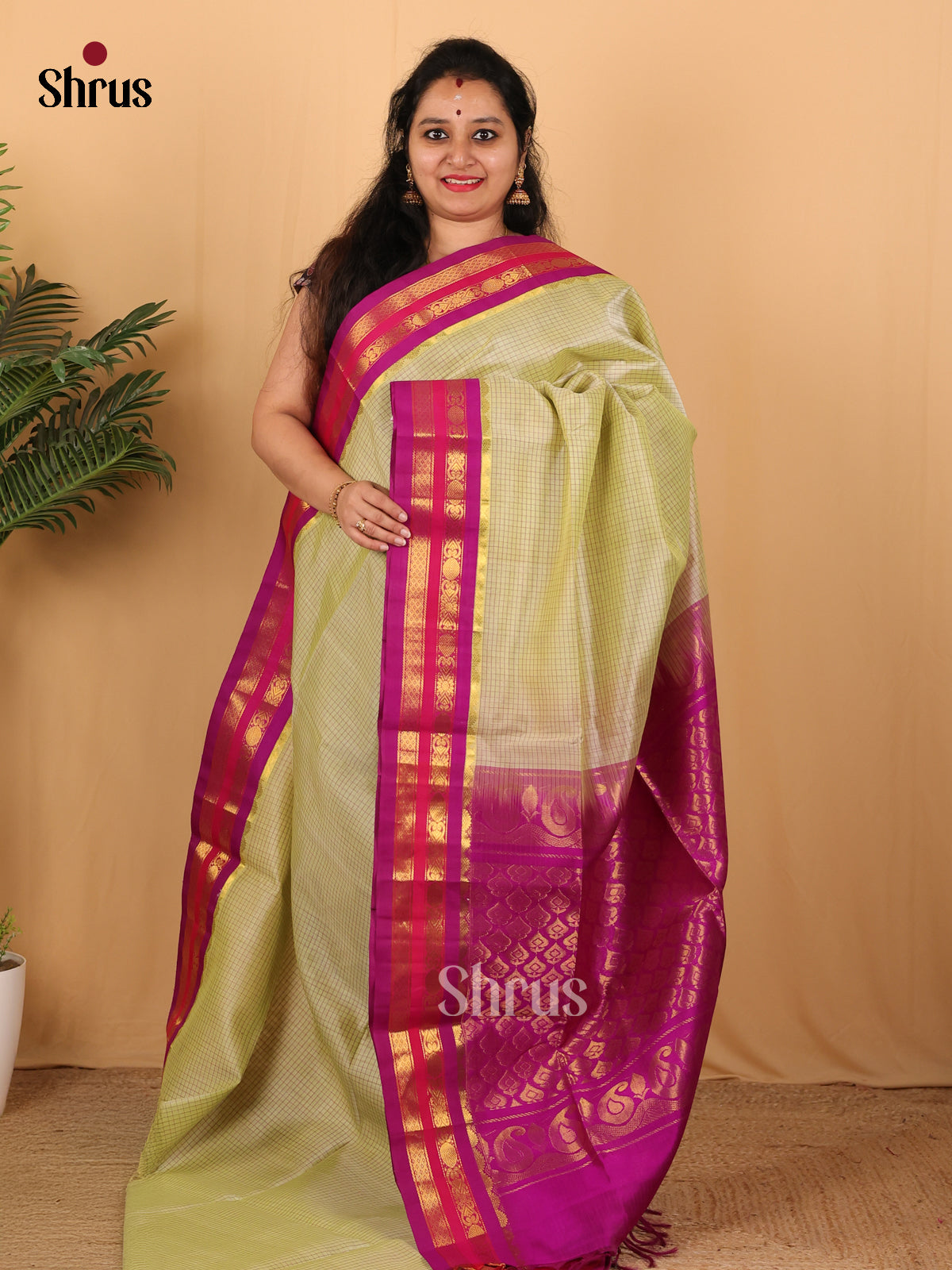 Green & Majenta- Silk Cotton Saree - Shop on Shrus.com
