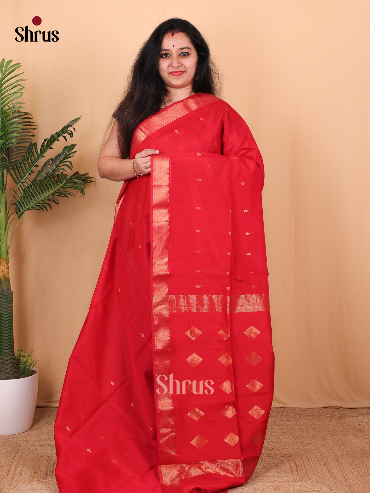 Red(Single Tone) - Maheshwari silkcotton Saree - Shop on Shrus.com